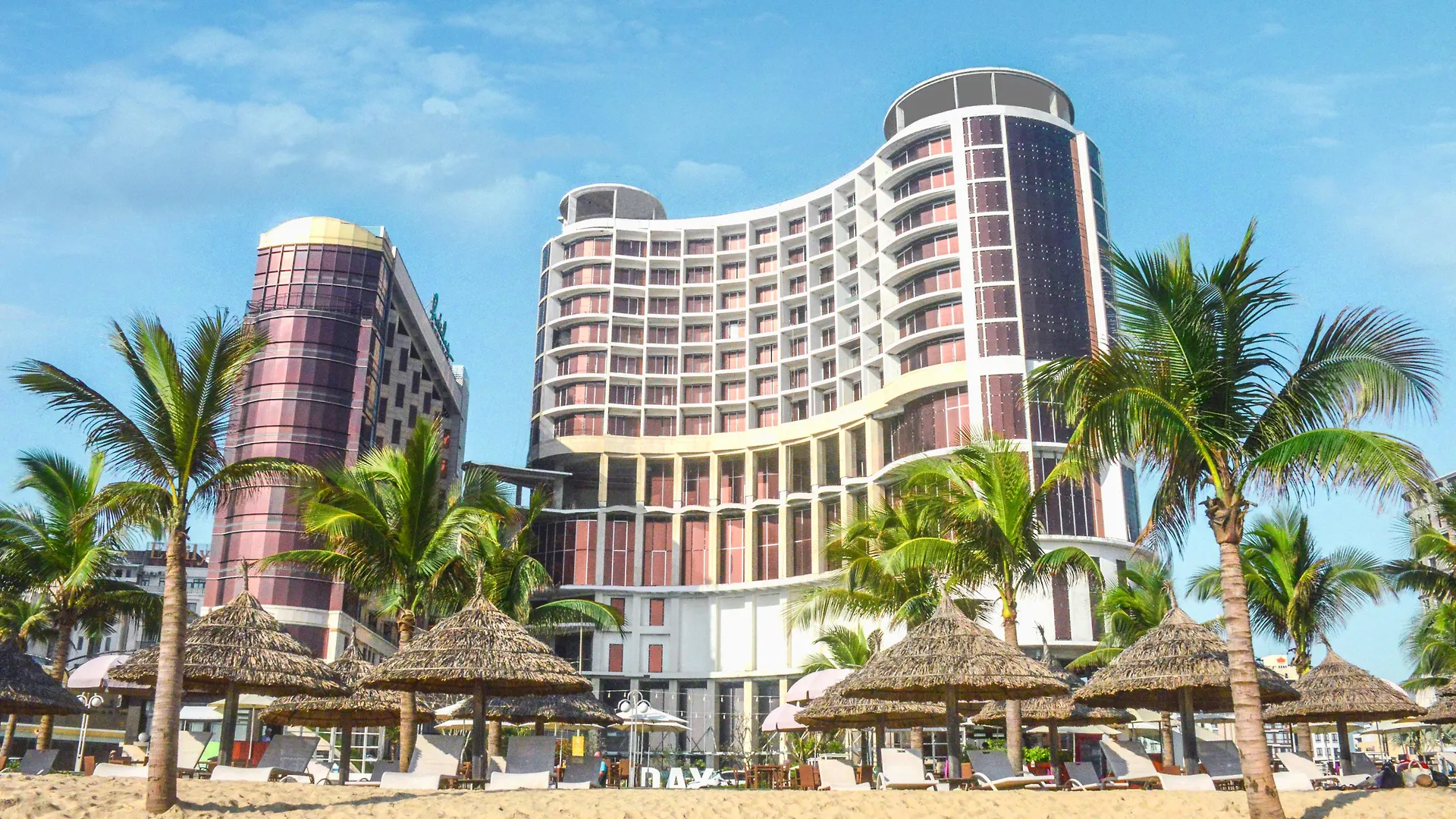 Holiday Beach Hotel Danang Wietnam