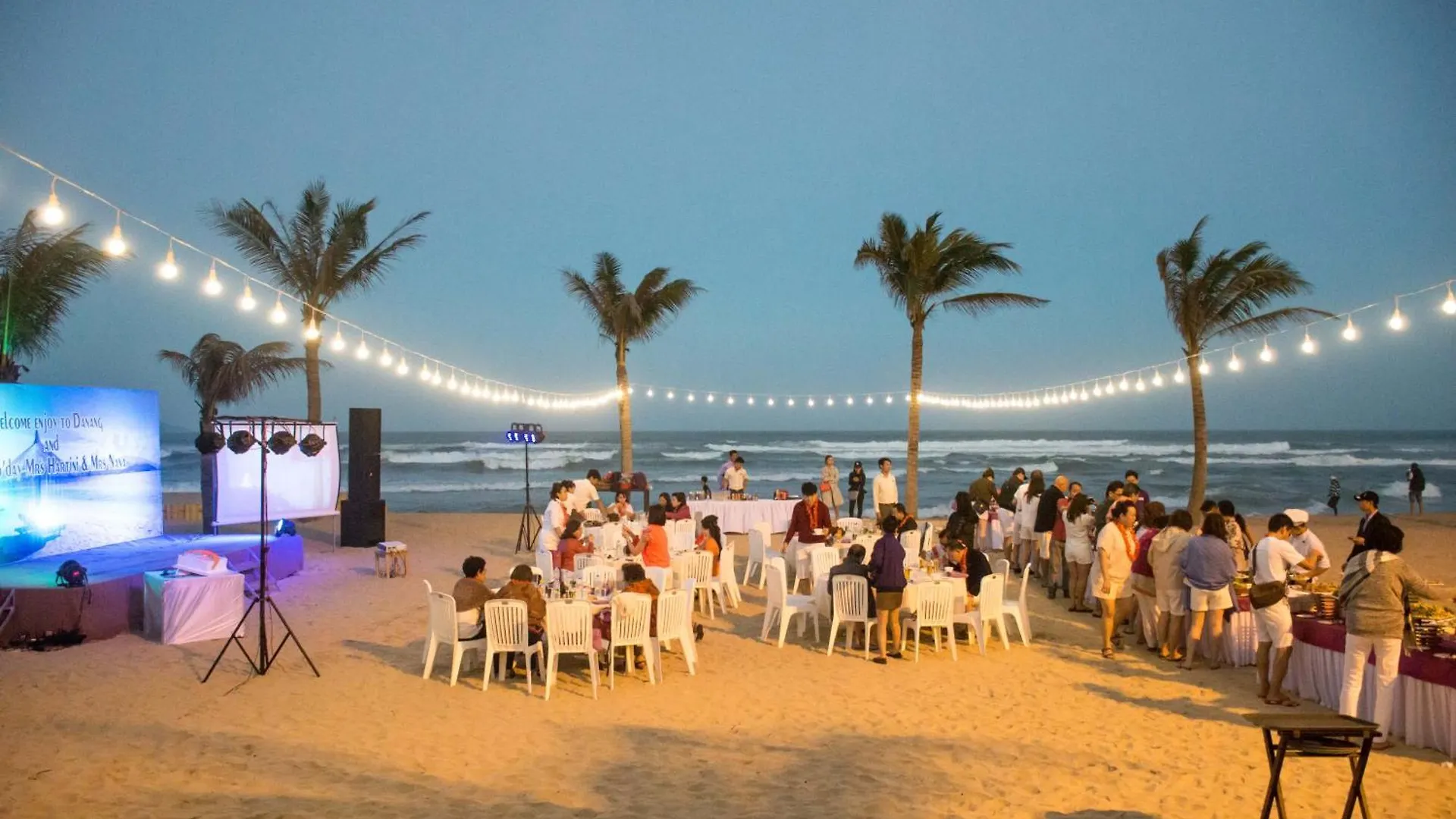 Holiday Beach Hotel Danang Da Nang