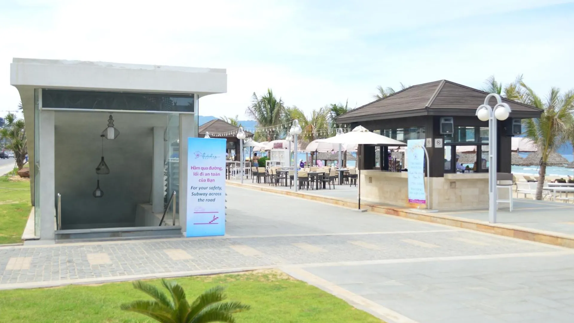 Holiday Beach Hotel Danang