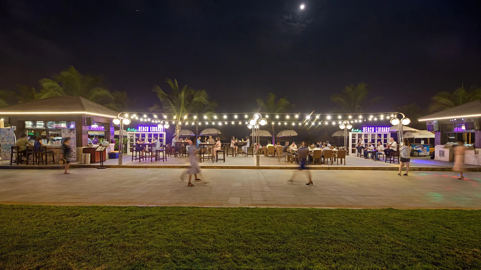 Holiday Beach Hotel Danang Da Nang