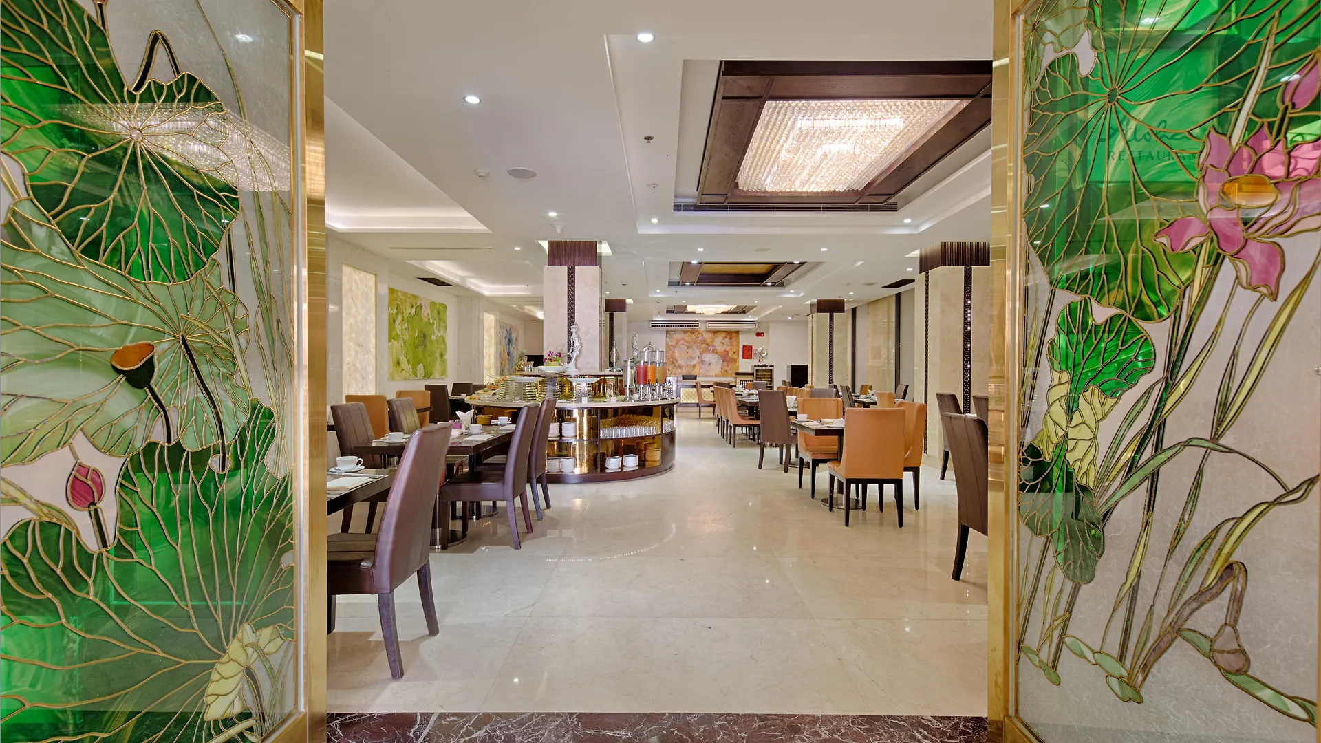 *****  Holiday Beach Hotel Danang Vietnam