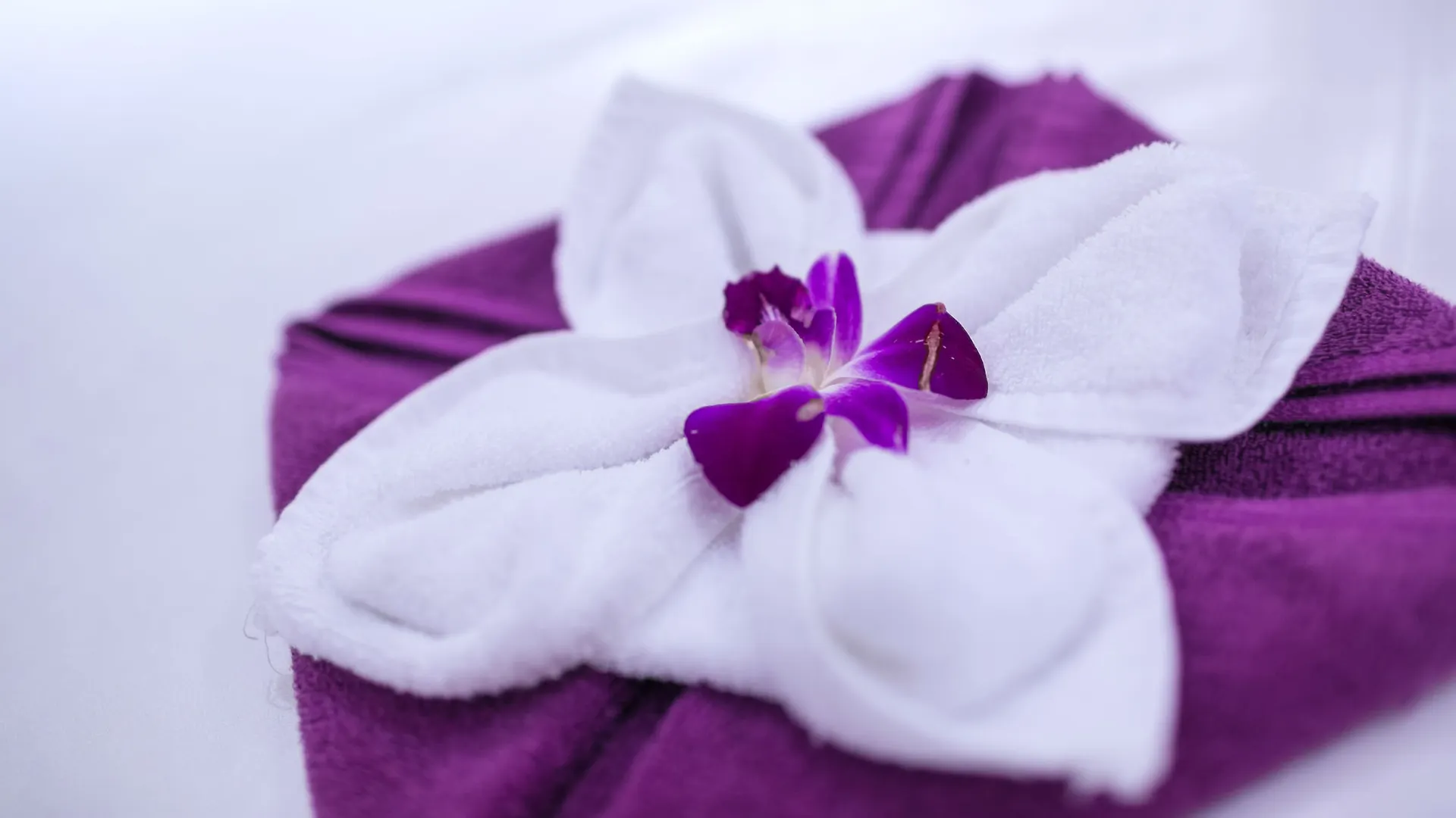 Holiday Beach Hotel Danang 5*, Da Nang Vietnam