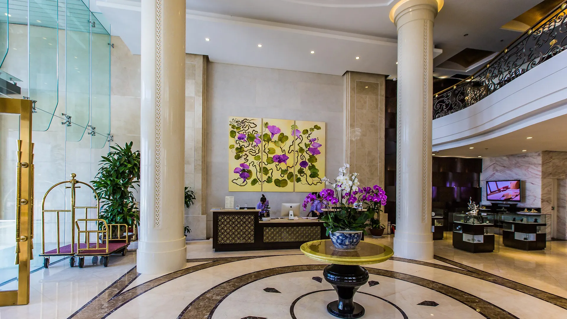 Holiday Beach Hotel Danang Da Nang